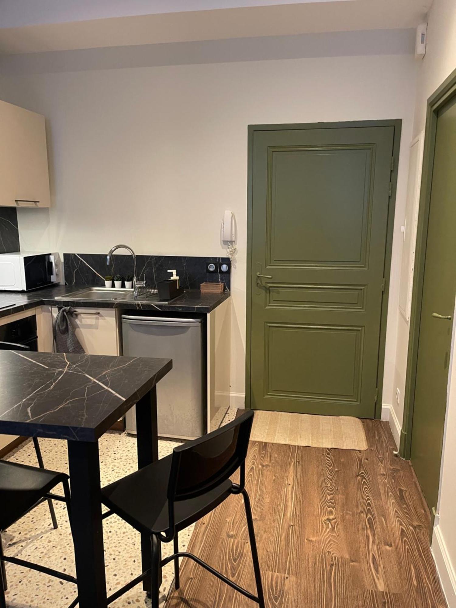 Appartement Au Coeur Du Centre Ville De Каркассон Экстерьер фото
