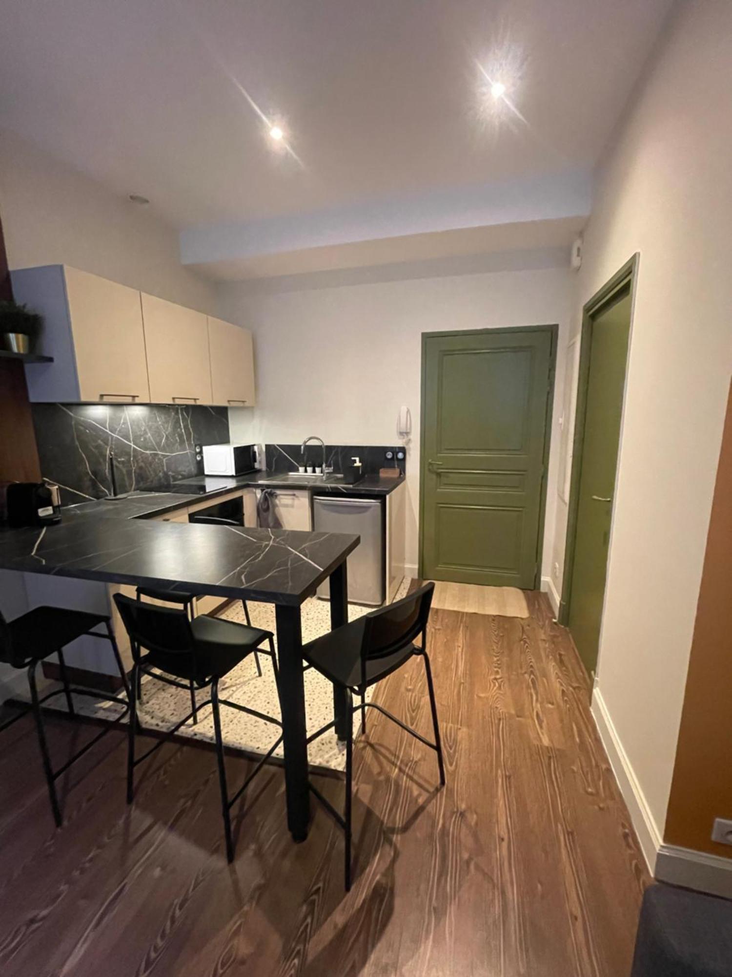 Appartement Au Coeur Du Centre Ville De Каркассон Экстерьер фото